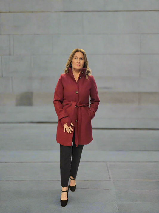 B young Byciia  Coat.     Bordeaux / wine